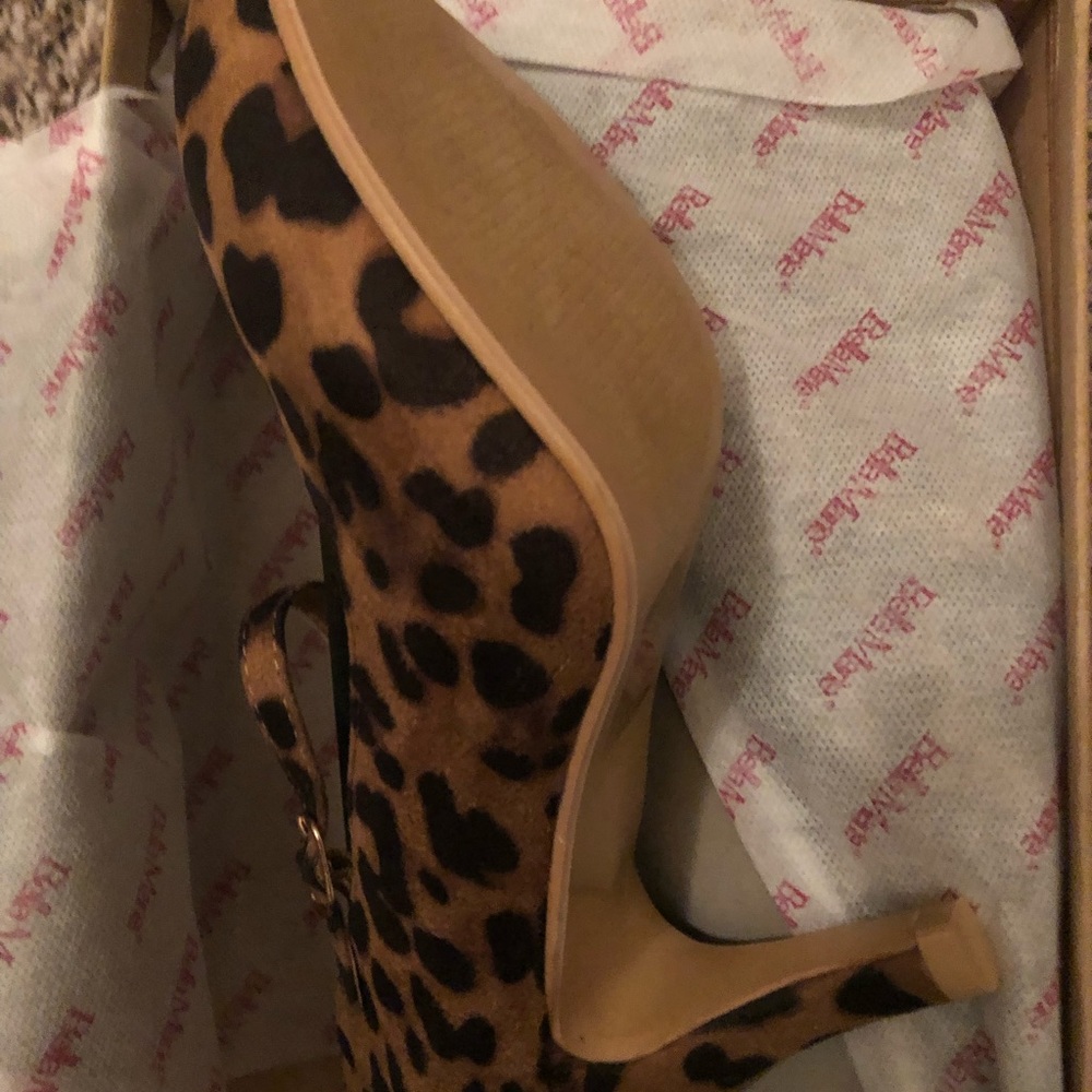 New 7.5 MARY Jane Leopard Shoe - Picture 3 of 3
